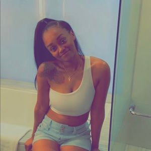 Meet your Posher, Victoria